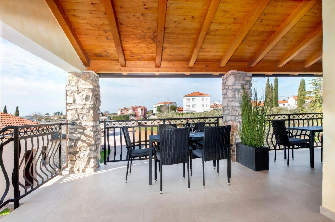 Comfort Apartments Karla Ровинь Экстерьер фото