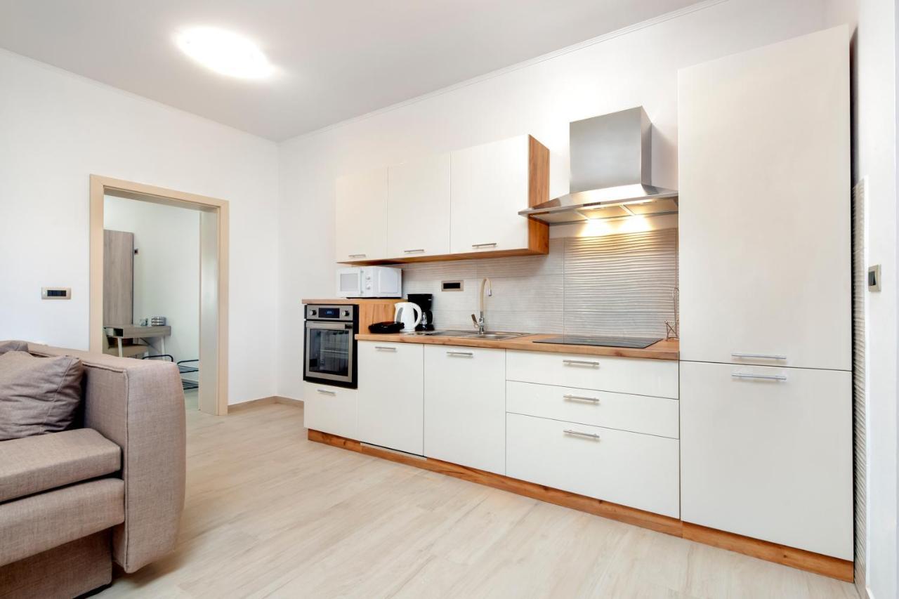 Comfort Apartments Karla Ровинь Экстерьер фото
