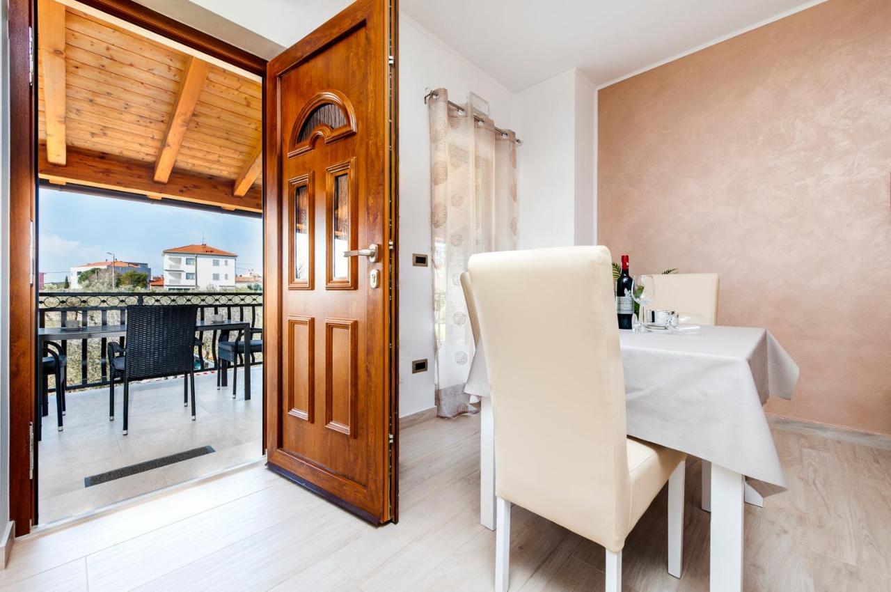 Comfort Apartments Karla Ровинь Экстерьер фото