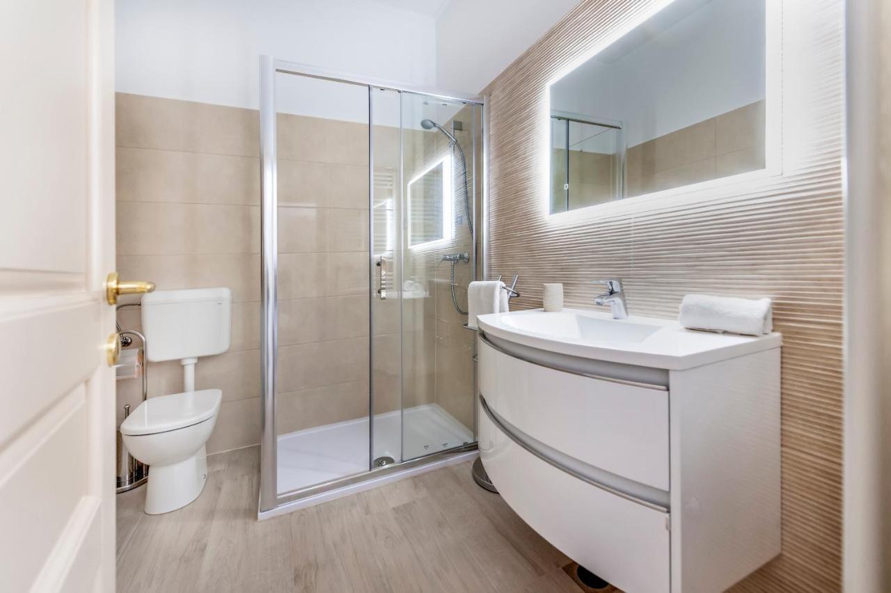 Comfort Apartments Karla Ровинь Экстерьер фото
