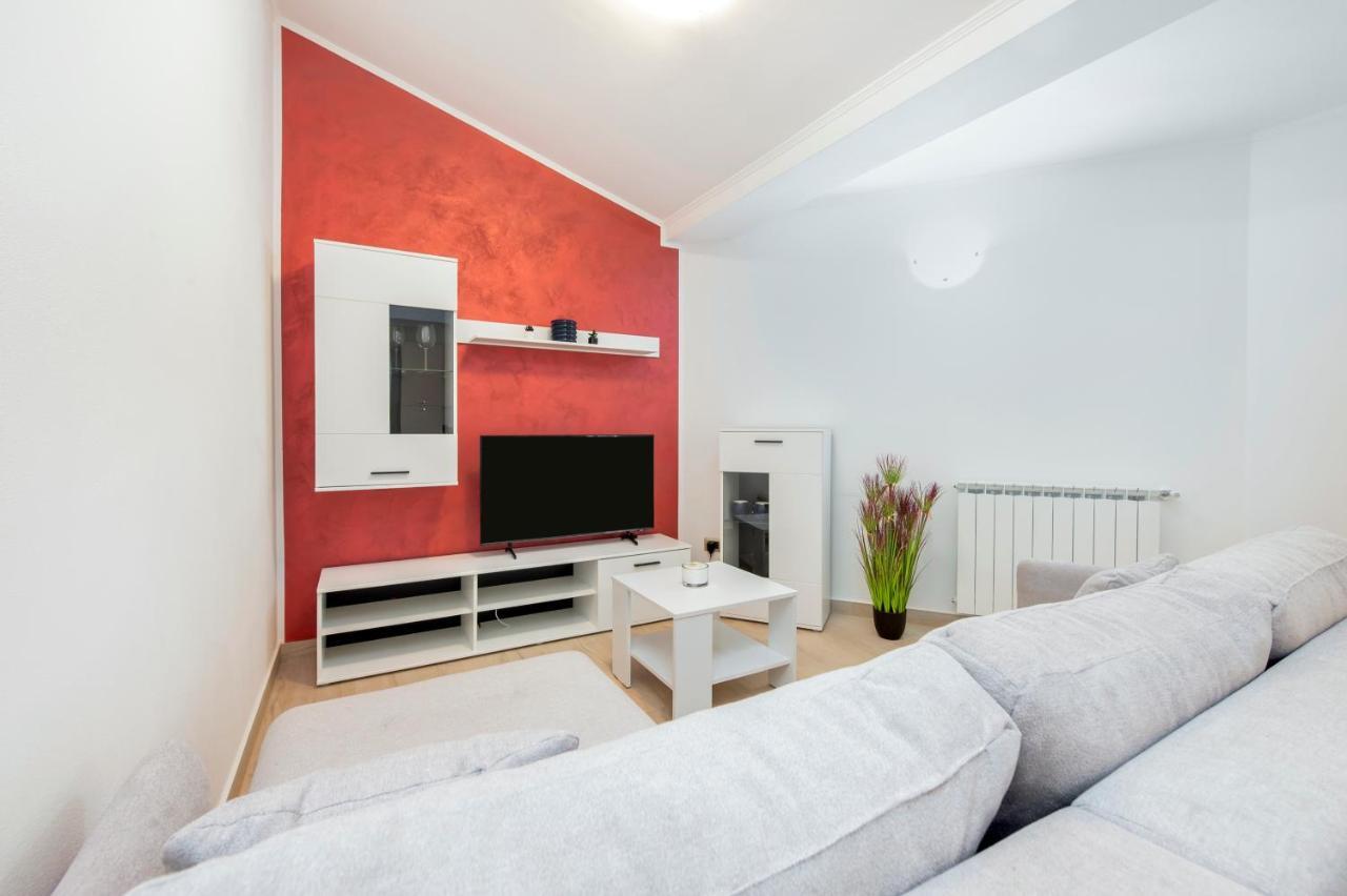 Comfort Apartments Karla Ровинь Экстерьер фото